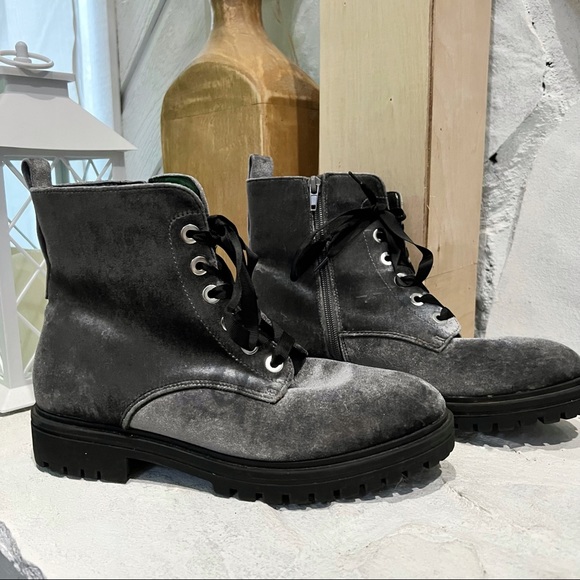 Velvet Combat Boots - Picture 4 of 9